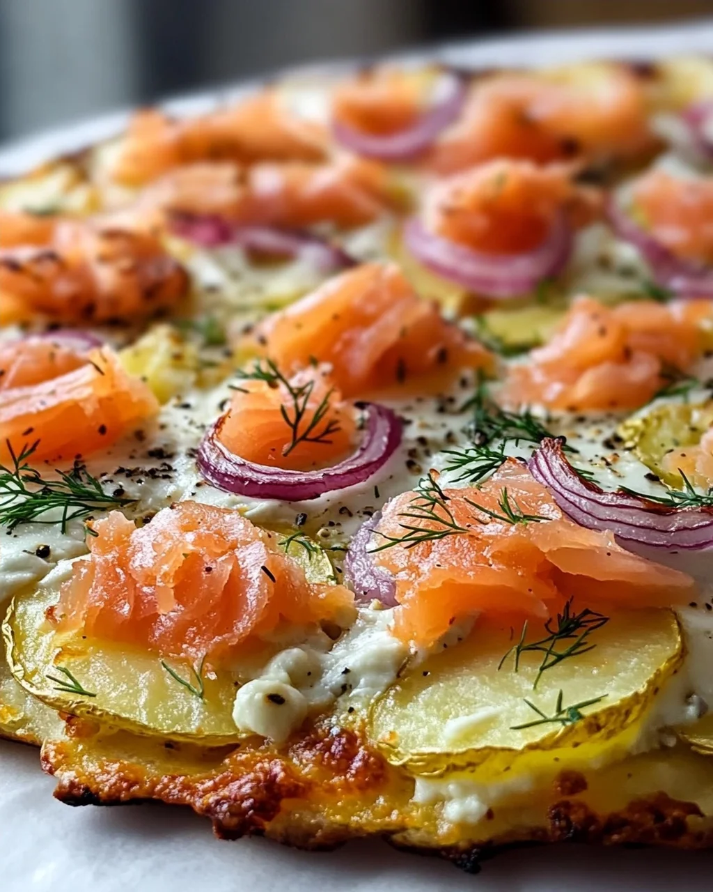 Rauchlachs Kartoffelpizza: Schnell, Cremig & Unwiderstehlich!